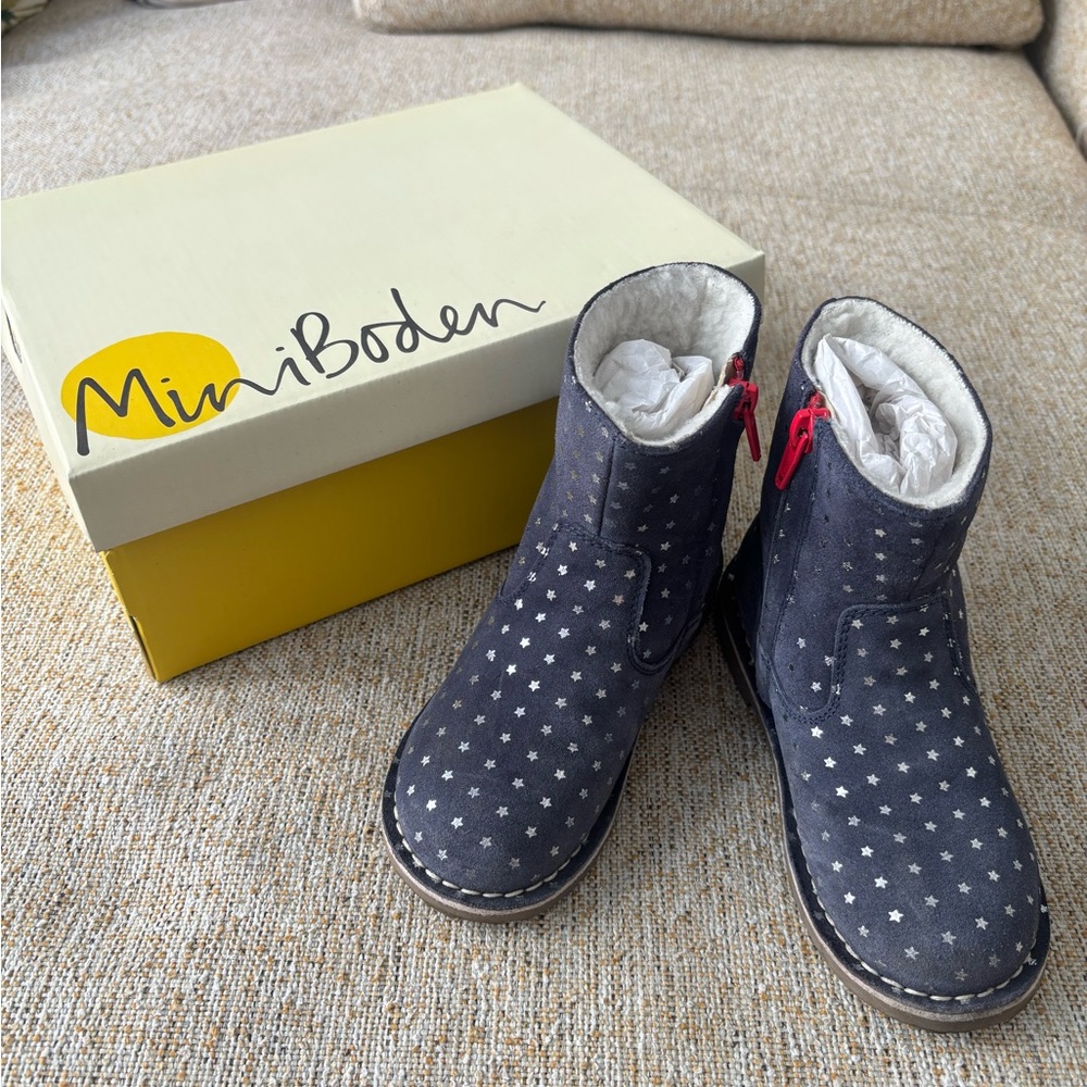 Mini Boden Navy Boots with Star Design